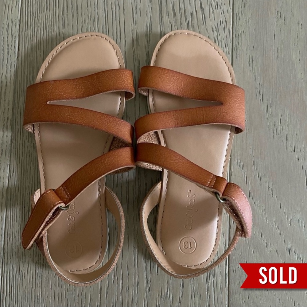 *SOLD!* Cat & Jack girls sandals 13